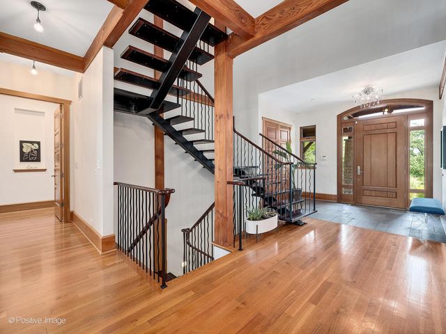 1040 S Edgewood Avenue, La Grange, IL 60525