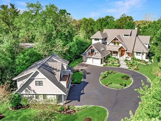 1040 S Edgewood Avenue, La Grange, IL 60525