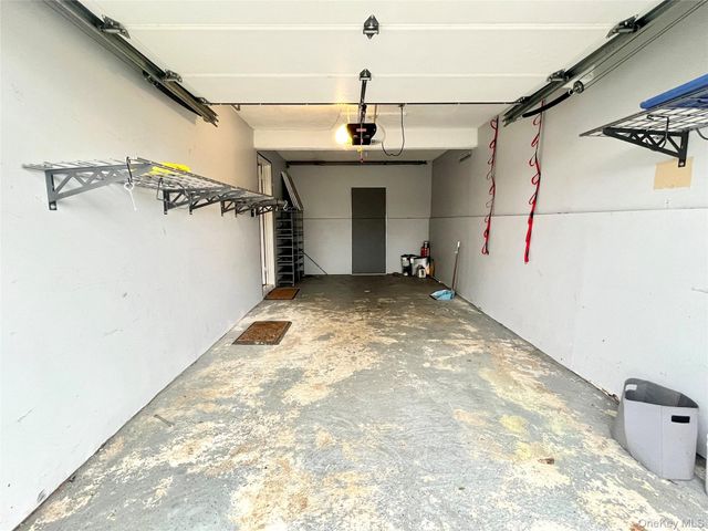 68 Jamaica Avenue, Plainview, NY 11803