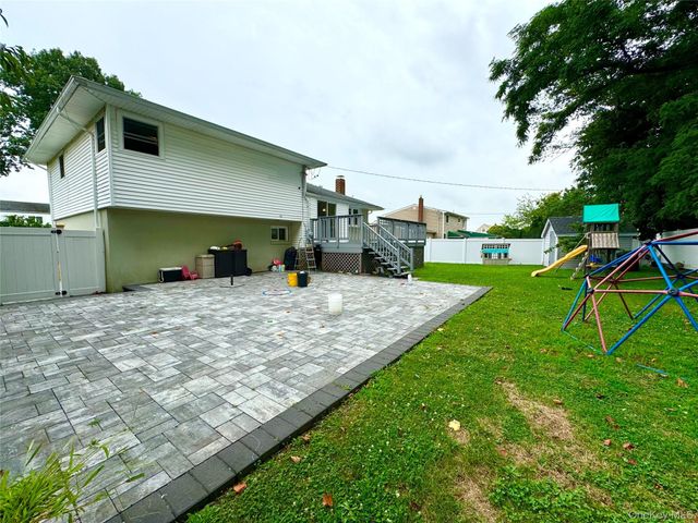 68 Jamaica Avenue, Plainview, NY 11803