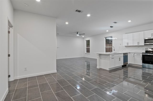 264 Starboard Drive, Gun Barrel City, TX 75156