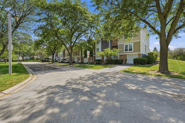1996 Holbrook Lane, Hoffman Estates, IL 60194