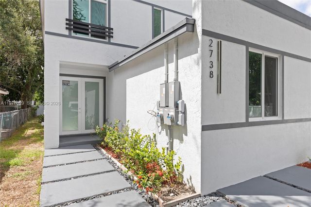 2742 NW 48th St 2738, Miami, FL 33142