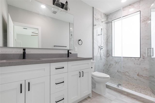 2742 NW 48th St 2738, Miami, FL 33142