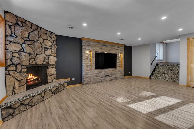 700 Cherry Hill Road, Dyer, IN 46311