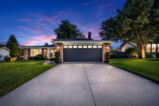700 Cherry Hill Road, Dyer, IN 46311