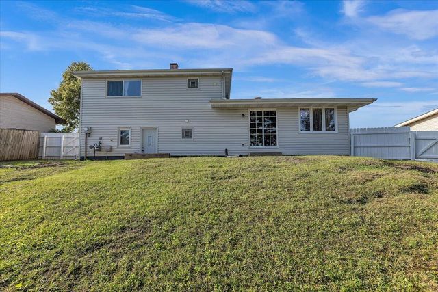 700 Cherry Hill Road, Dyer, IN 46311