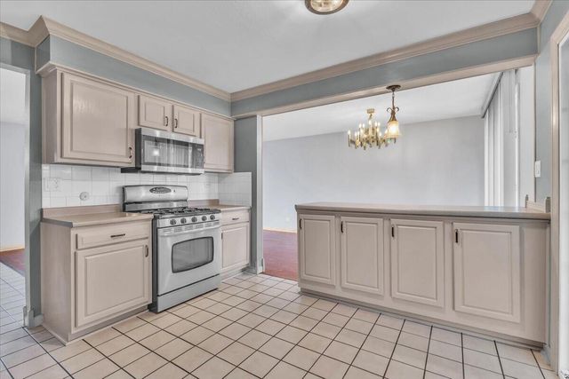 700 Cherry Hill Road, Dyer, IN 46311