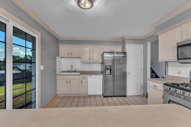 700 Cherry Hill Road, Dyer, IN 46311
