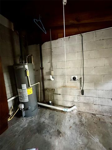 1916 NE 21ST PLACE, Gainesville, FL 32609