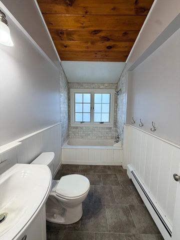 20 Nicholas Ave, Plymouth, MA 02360