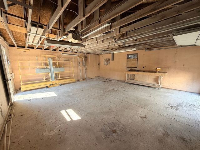 20 Nicholas Ave, Plymouth, MA 02360