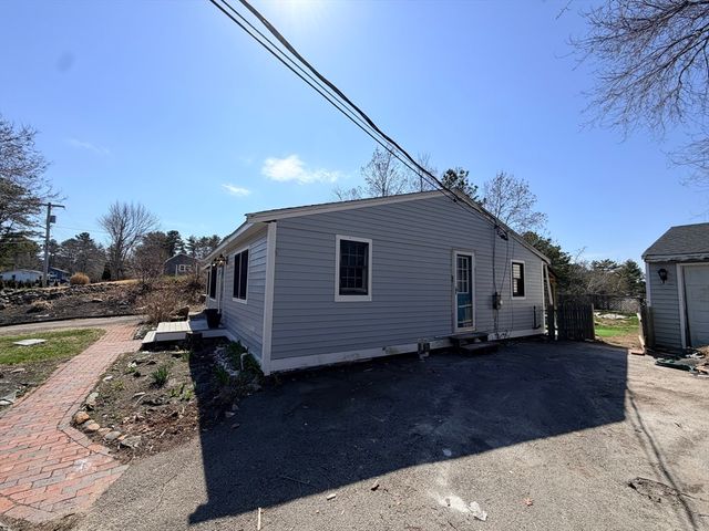 20 Nicholas Ave, Plymouth, MA 02360