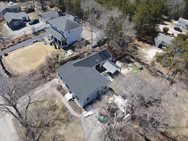 20 Nicholas Ave, Plymouth, MA 02360