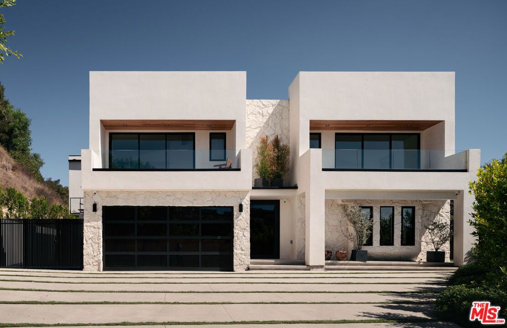 2608 Zorada Drive, Los Angeles, CA 90046