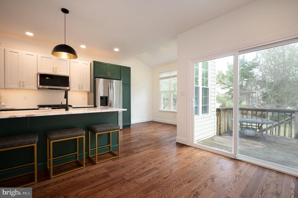 916 N WATERFORD LN, Wilmington, DE 19808