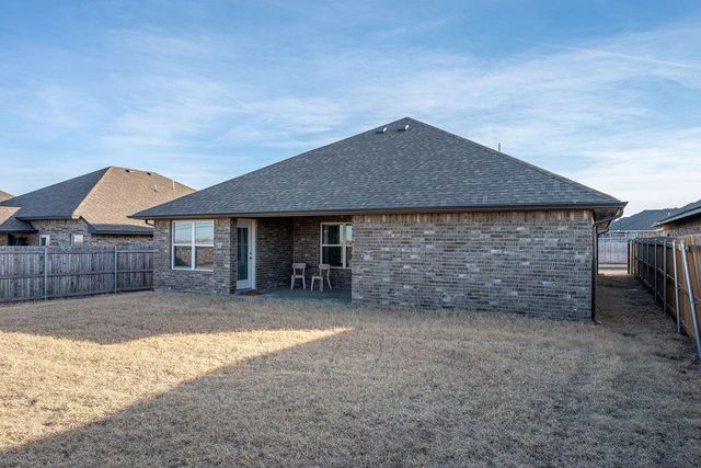 9501 NW 93rd Street, Yukon, OK 73099