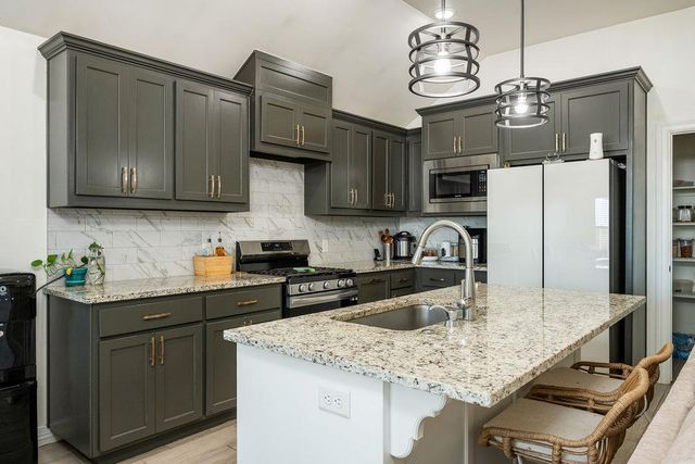 9501 NW 93rd Street, Yukon, OK 73099