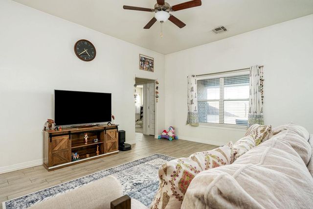 9501 NW 93rd Street, Yukon, OK 73099