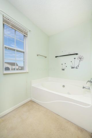 306 Eagles Nest Avenue, Johnstown, OH 43031