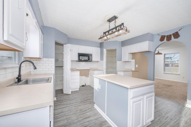 306 Eagles Nest Avenue, Johnstown, OH 43031