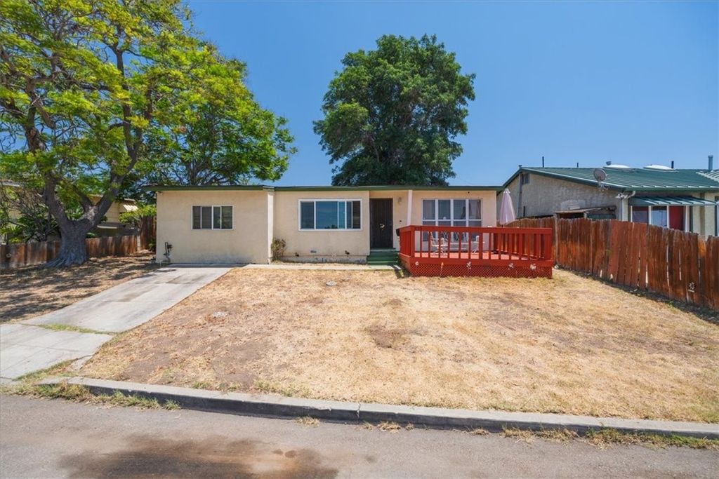 Image 1 of property listing at 3139 Winlow Street, San Diego, CA 92105