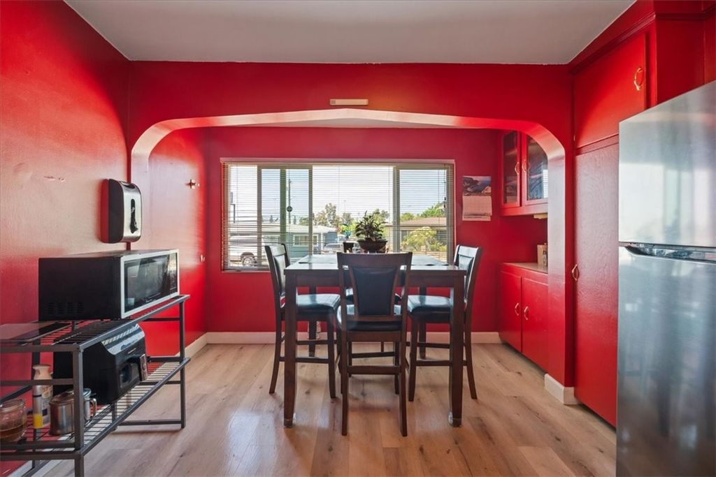 Image 10 of property listing at 3139 Winlow Street, San Diego, CA 92105