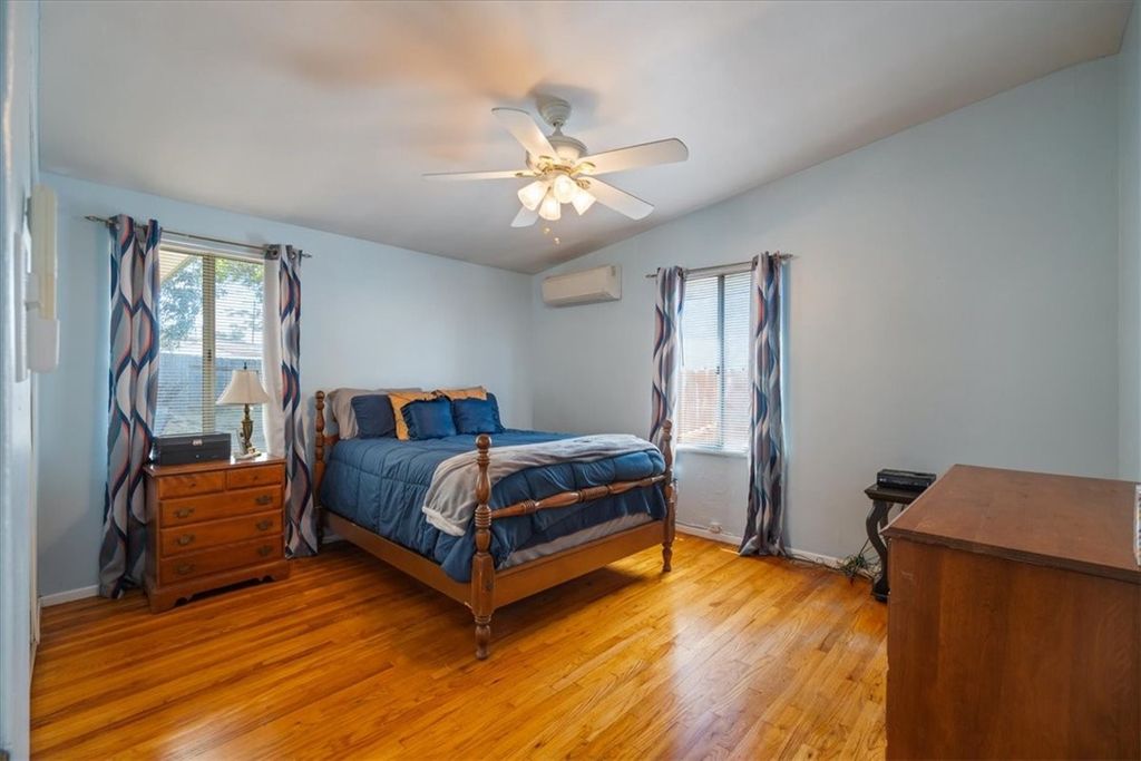 Image 17 of property listing at 3139 Winlow Street, San Diego, CA 92105