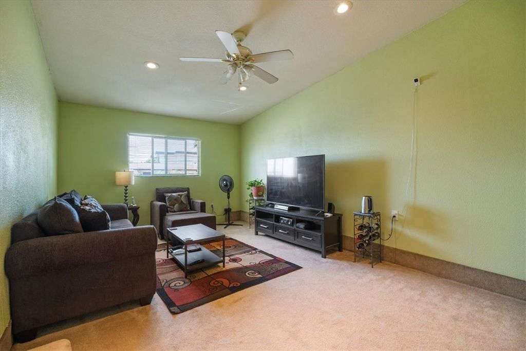 Image 21 of property listing at 3139 Winlow Street, San Diego, CA 92105