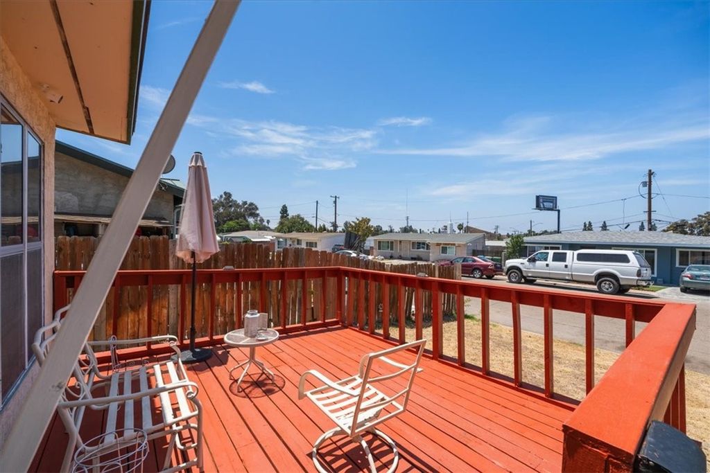 Image 5 of property listing at 3139 Winlow Street, San Diego, CA 92105