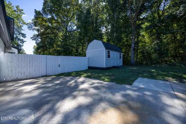 1313 English Lane, Athens, TN 37303