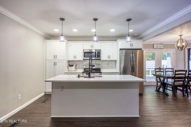 1313 English Lane, Athens, TN 37303