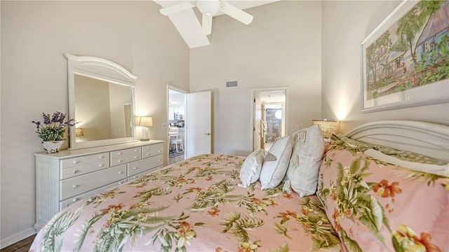 1350 SIESTA BAYSIDE DRIVE 1350B, Sarasota, FL 34242