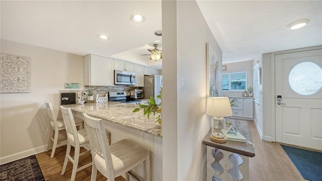 1350 SIESTA BAYSIDE DRIVE 1350B, Sarasota, FL 34242