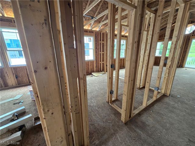 318 Delta Way, Elyria, OH 44035