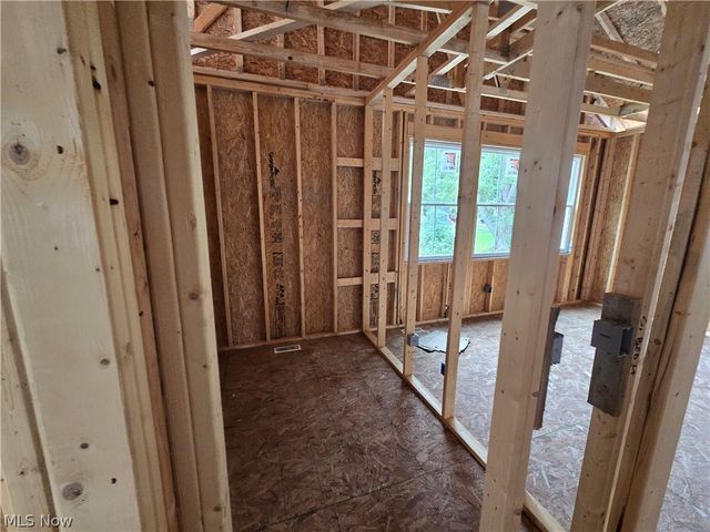 318 Delta Way, Elyria, OH 44035