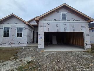 318 Delta Way, Elyria, OH 44035
