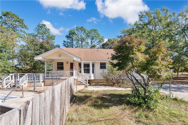 2333 Lake Upchurch Drive, Parkton, NC 28371