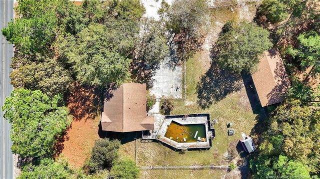 2333 Lake Upchurch Drive, Parkton, NC 28371