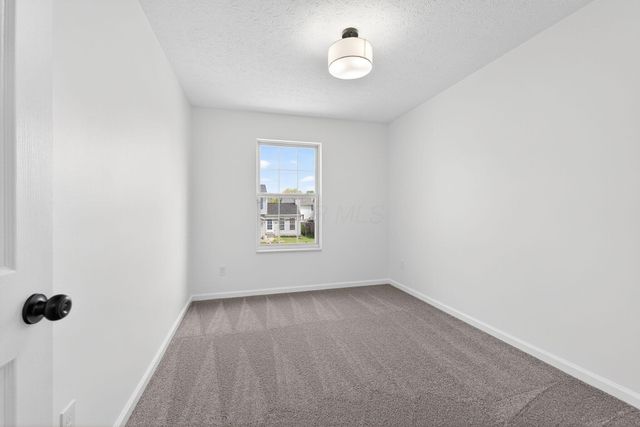 367 Effington Lane, Columbus, OH 43207