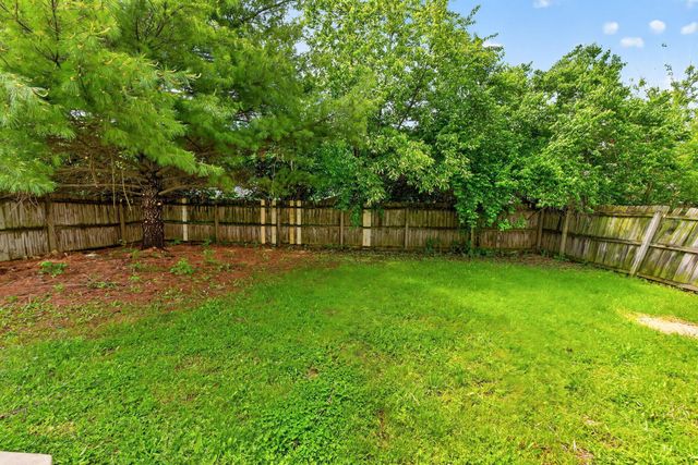 367 Effington Lane, Columbus, OH 43207