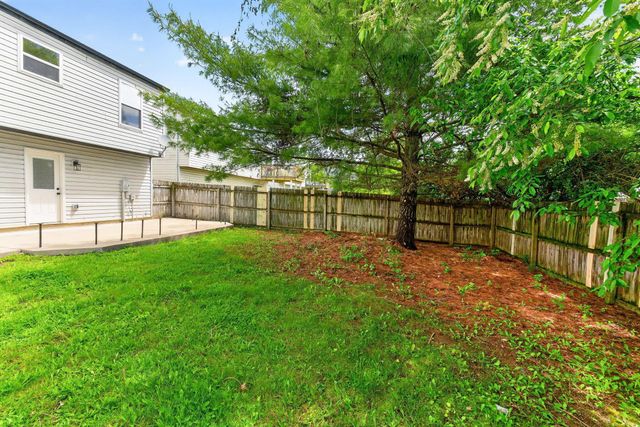 367 Effington Lane, Columbus, OH 43207