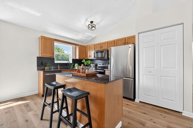 367 Effington Lane, Columbus, OH 43207