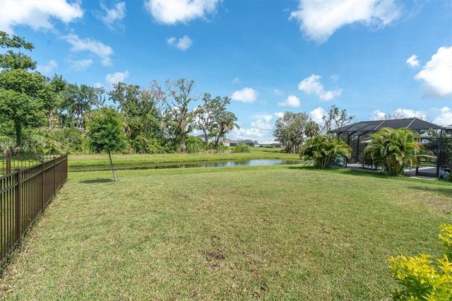 10815 FIELDSTONE DRIVE, Palmetto, FL 34221