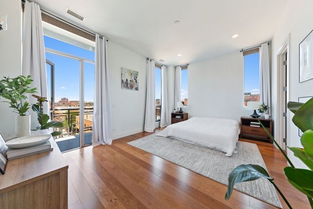 122 S Aberdeen Street 5N, Chicago, IL 60607
