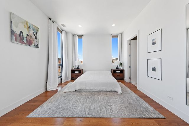 122 S Aberdeen Street 5N, Chicago, IL 60607