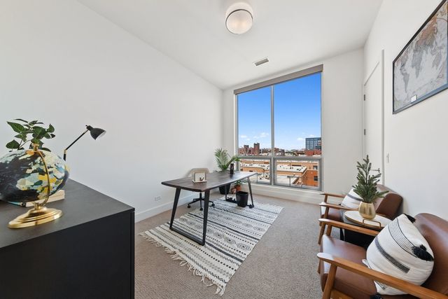 122 S Aberdeen Street 5N, Chicago, IL 60607