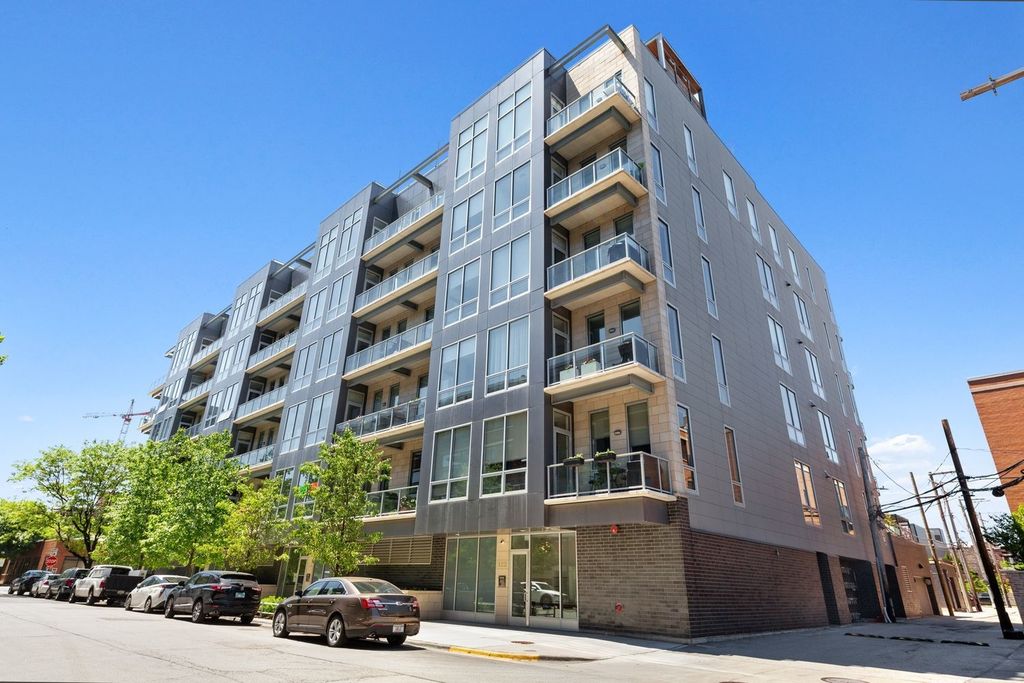 122 S Aberdeen Street 5N, Chicago, IL 60607