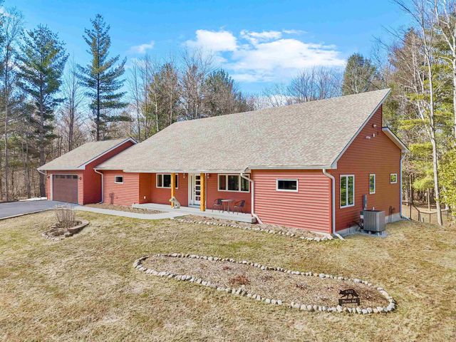 6762 Pierce Road, Paradise Twp, MI 49649