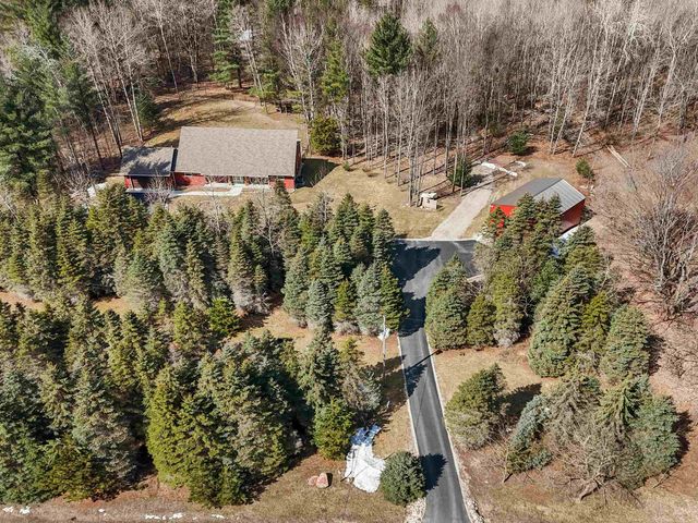 6762 Pierce Road, Paradise Twp, MI 49649